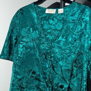 Vintage Victoria’s Secret Silky Green Sleep Top